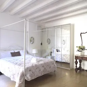 Academia Apart-hotel